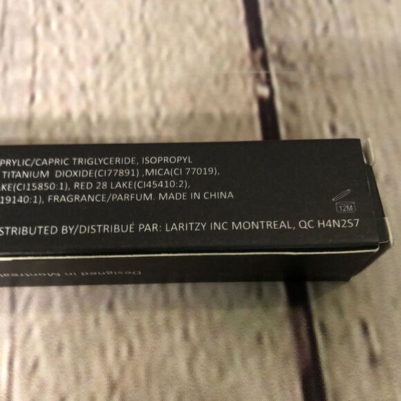 Laritzy Cosmetics Lip Gloss Paraben Free Vibe New in Box - Picture 9 of 10